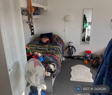 3 bedroom terraced house to rent - Photo 5