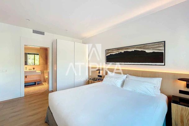 Barcelona - Photo 1