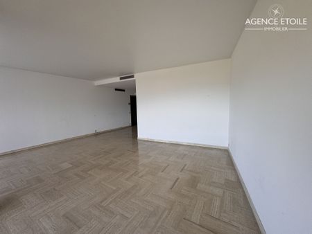 Appartement 3 pièces 105m2 MARSEILLE 8EME 2 700 euros - Photo 4