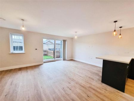 2 bedroom flat to rent - Photo 4