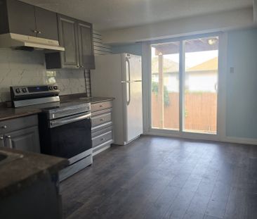 For Lease - 2113 Theoden Court, Pickering, Ontario - Photo 1