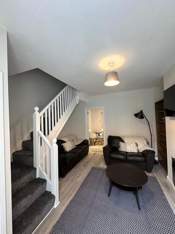43 Glenvarlock Street, Belfast, BT5 5GS - Photo 2