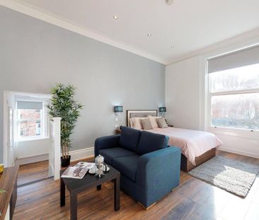 Studio to rent - Photo 1