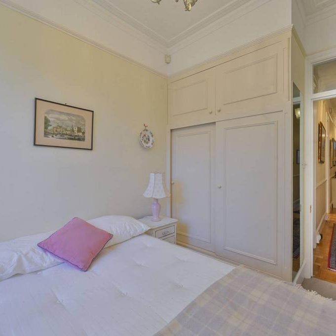 3 bedroom flat to rent - Photo 1