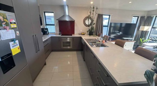 Bouler Court Family home - Photo 1