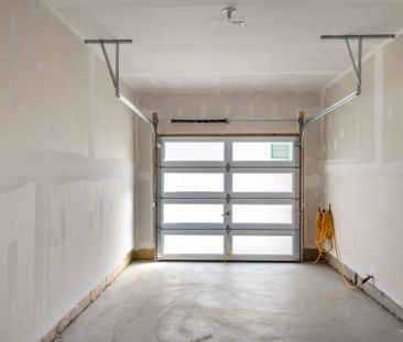 For Lease - 49 Paradox Street, Vaughan, Ontario - Photo 2