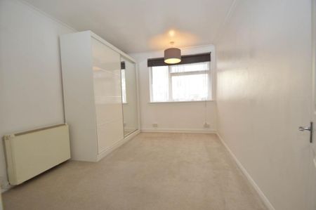 2 bedroom maisonette to rent - Photo 2