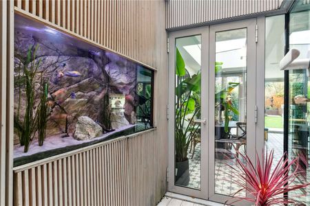 Melody Road, London, SW18 2QF - Photo 2