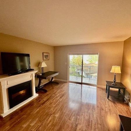 Top Floor One Bedroom Units at 4550 Cordova Bay Rd - Photo 4