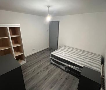 Room in a Shared House, Melrose Road, B20 - Photo 1