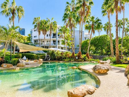 One-Bedroom Courtyard Apartment with River Views - Photo 4