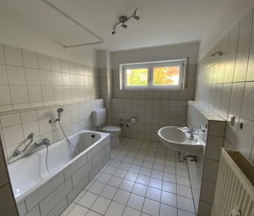 In Kürze frei - 3 Zimmer Wohnung mit kleinem Garten - Photo 4