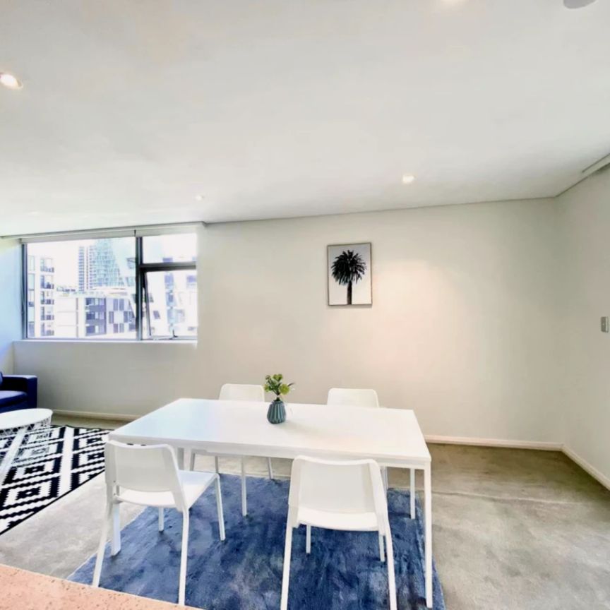 2 Lachlan St, Sydney - Photo 1