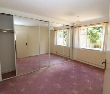 2 bedroom maisonette to rent - Photo 2