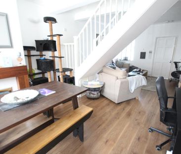 2 bedroom terraced house to rent - Photo 3