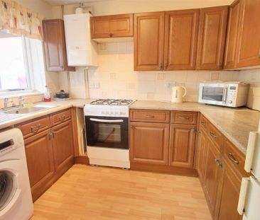 3 bedroom semi-detached house to rent - Photo 6