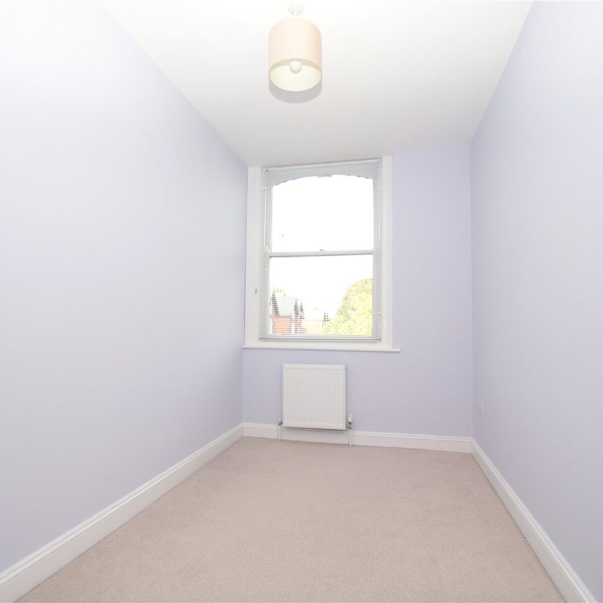 2 bed apartment to rent in Carlton Terrace, Scarborough, YO11 - Photo 1