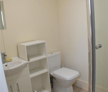 1 bedroom ground floor flat to rent - Photo 5