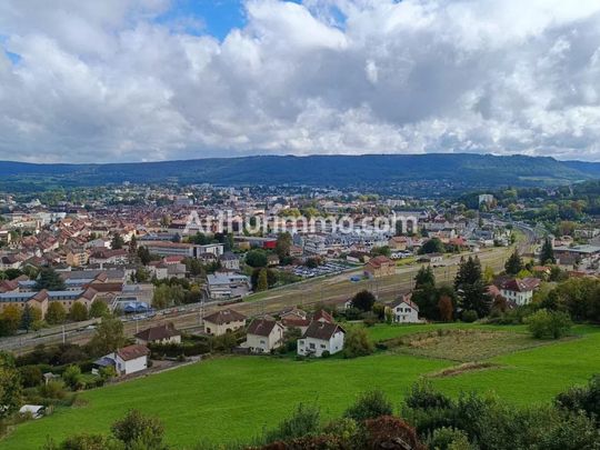 Location Appartement 5 pièces 98 m2 à Lons-le-Saunier - Photo 1