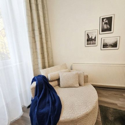 Koffer packen & einziehen: Stilvoll möblierte Altbauwohnung mit neuer Einbauküche - Photo 1