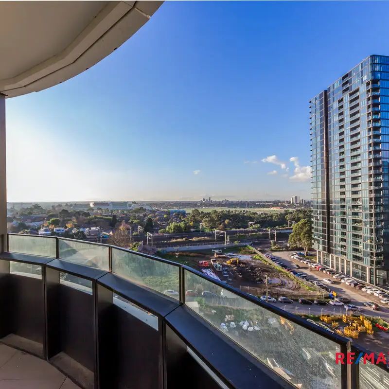 “Stunning Apartment with Spectacular Views” - Photo 1