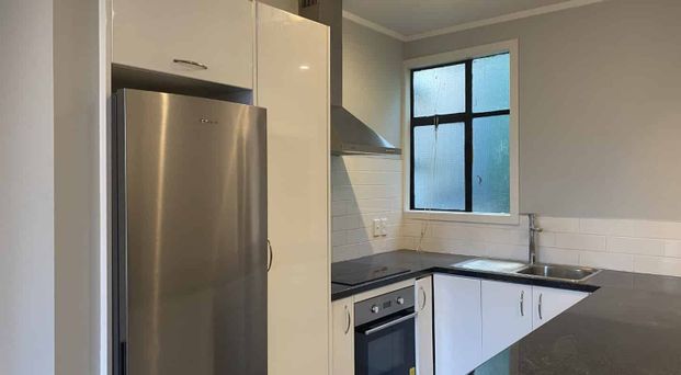 Modern two-bedroom apartment on Willis Street - Photo 1