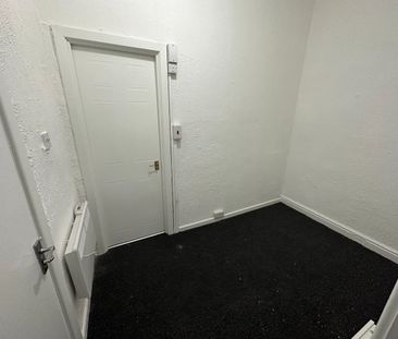 1 Bed Flat, Mexborough Avenue, LS7 - Photo 4