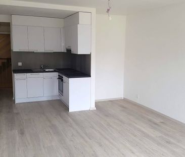 Joli studio au 2ème étage situé au coeur de Boudry - Photo 2