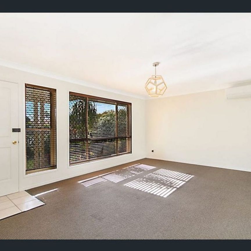 Walk to the Beach & Shops – Relaxed Kingscliff Living - Photo 1