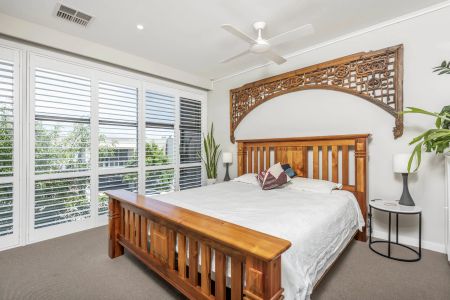 OPPORTUNITY KNOCKING TO LIVE IN THIS AMAZING 3 BEDROOM TERRACE - Photo 3