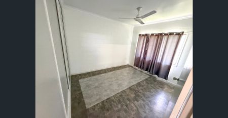 CHARMING UNIT AT THE BEACH - Photo 4