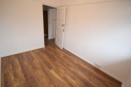 Malvern Court, Alexandra Avenue, Harrow - Photo 2