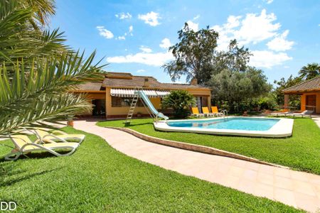 Casa o chalet de alquiler en Carrer Tulipá, El Montgó - Photo 2