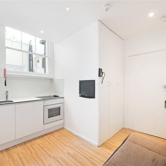 Studio to rent - Photo 1