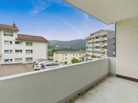 Geräumige 3.5-Zimmerwohnung mit Balkon in Lichtensteig - Photo 5