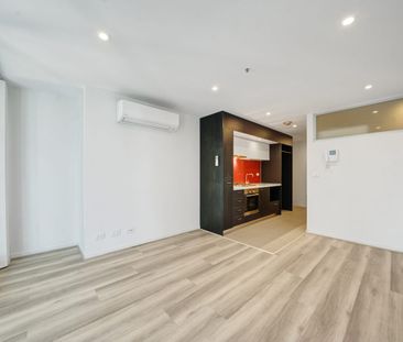 Contemporary City Living in the Heart of Melbourne - Photo 5