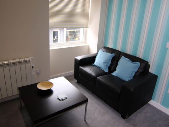 Apartment 2 (Gwyrddlas), 121 High Street - Photo 1