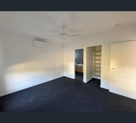 21 Norfolk Street, Russell Island, Qld 4184 - Photo 5