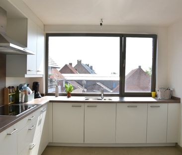 Uiterst lichtrijk en ruim 3-slaapkamerappartement met 2 terrassen t... - Photo 1