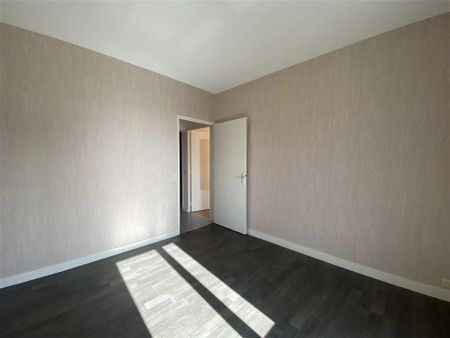 Location appartement 4 pièces - 93m² à Le blanc (36300) - Photo 3