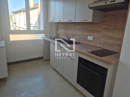 Location Appartement 2 pièces 42m² AUTUN 71400 - Photo 2