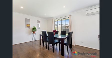 BEAUTIFUL FAMILY HOME IN BEN VENUE AREA - Photo 2