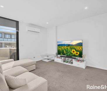 Immaculate Two Bedroom Apartment In Convenient Location - Photo 5