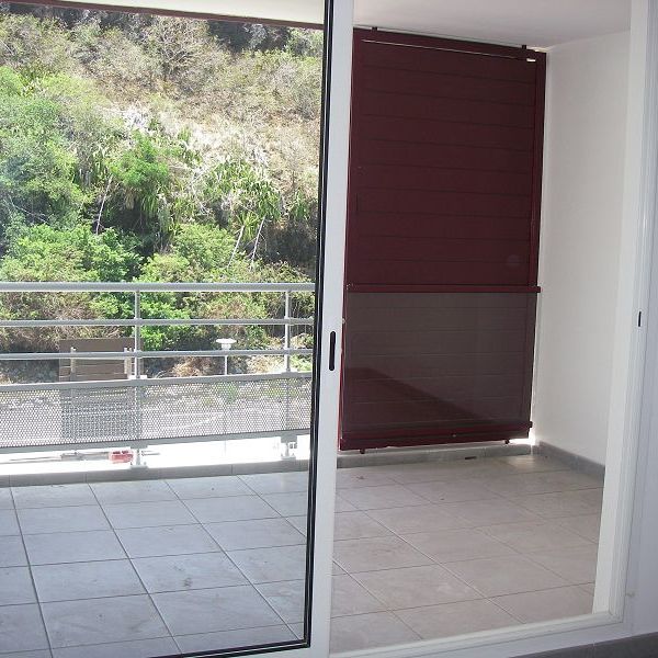 Location Appartement 2 pièces 40m² ST DENIS 97400 - Photo 1