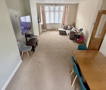 3 bedroom end of terrace house to rent - Photo 1