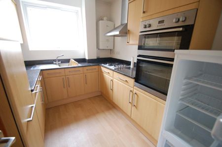 2 bedroom flat to rent - Photo 3