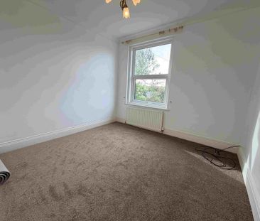 3 bedroom detached house to rent - Photo 2