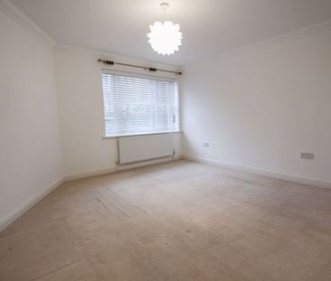 45 Christchurch Road, Bournemouth - Photo 2