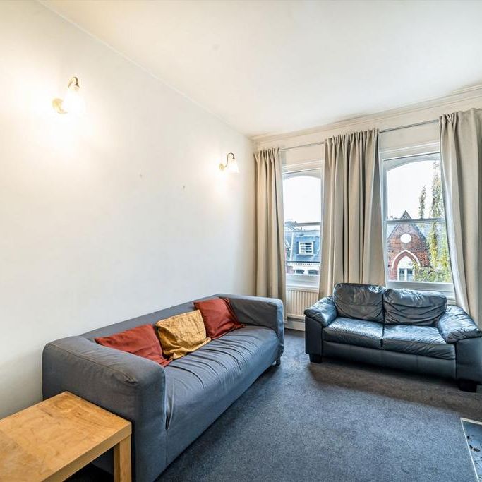 2 bedroom flat to rent - Photo 1