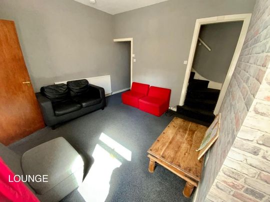 4 bedroom terraced house to rent - Photo 1
